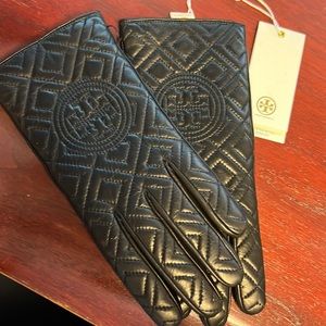 Tory Burch Fleming Glove